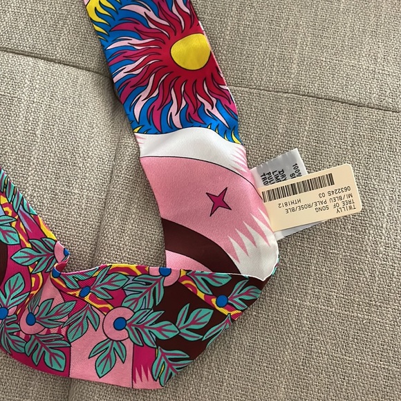 twilly - Picture 4 of 5